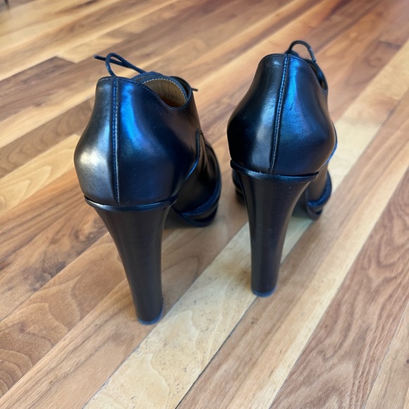 Ralph Lauren Collection — Purple Label Black High Heel Pumps (Size 40B / US 10) - Picture 4 of 5